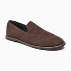 chaussures sans lacets femme marron présentées de trois quarts sur fond uni