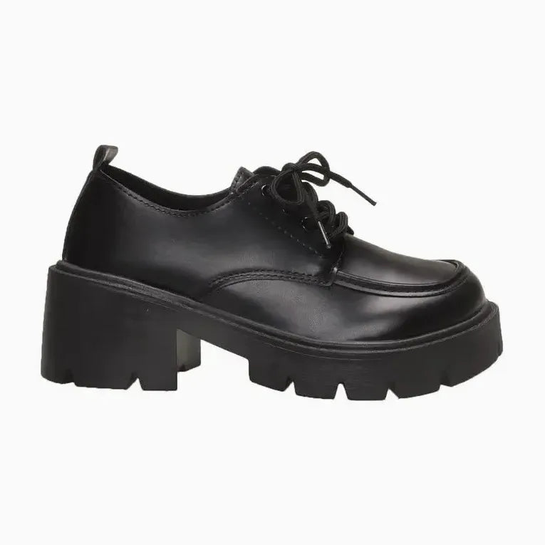 mocassin à lacets plateforme pour femme en noir sur fond uni