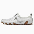 Mocassin ajouré homme à bride coloris blanc, vue de profil