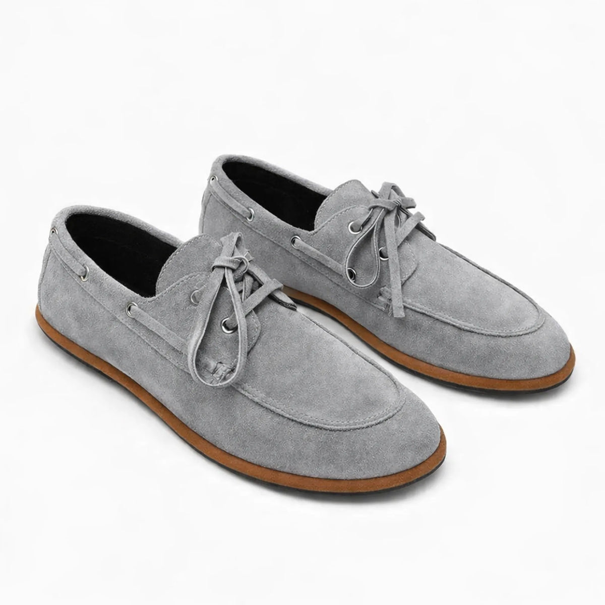 paire de mocassins gris seule vue de trois quarts