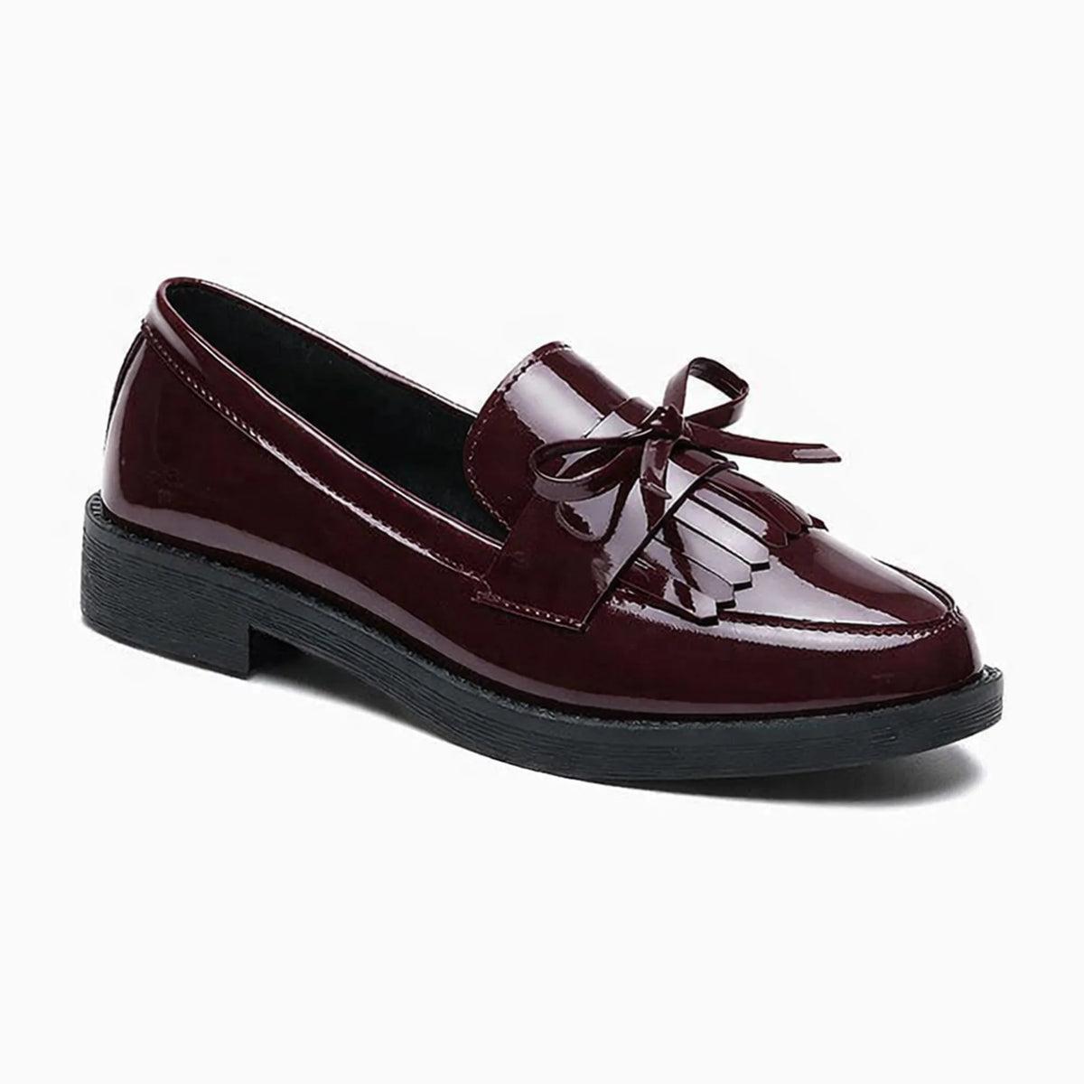 chaussure style mocassin vernis avec nœud coloris bordeaux
