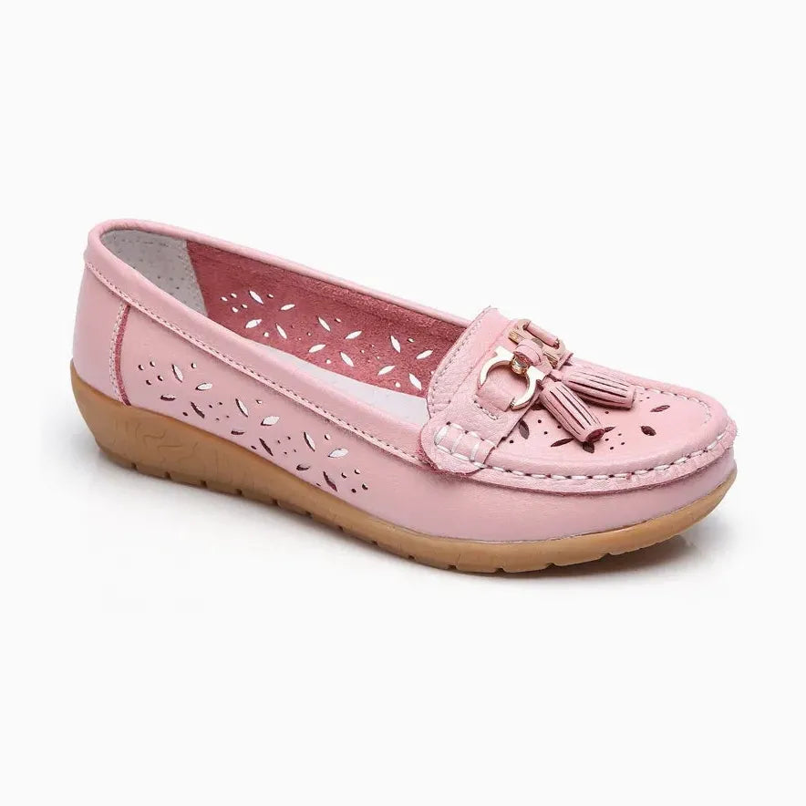 Mocassin femme en cuir rose pâle vu de côté