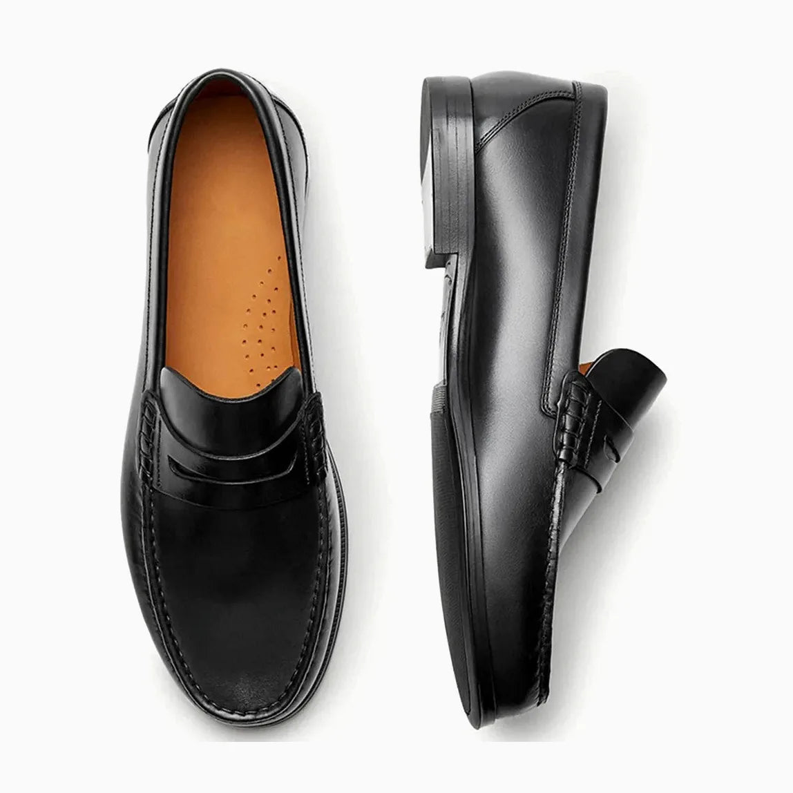 penny loafer en cuir noir présenté de dessus et de côté sur fond blanc